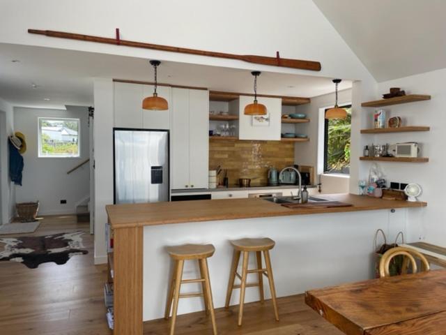 The Lighthouse - Boathouse Bay Villa Auckland Bagian luar foto