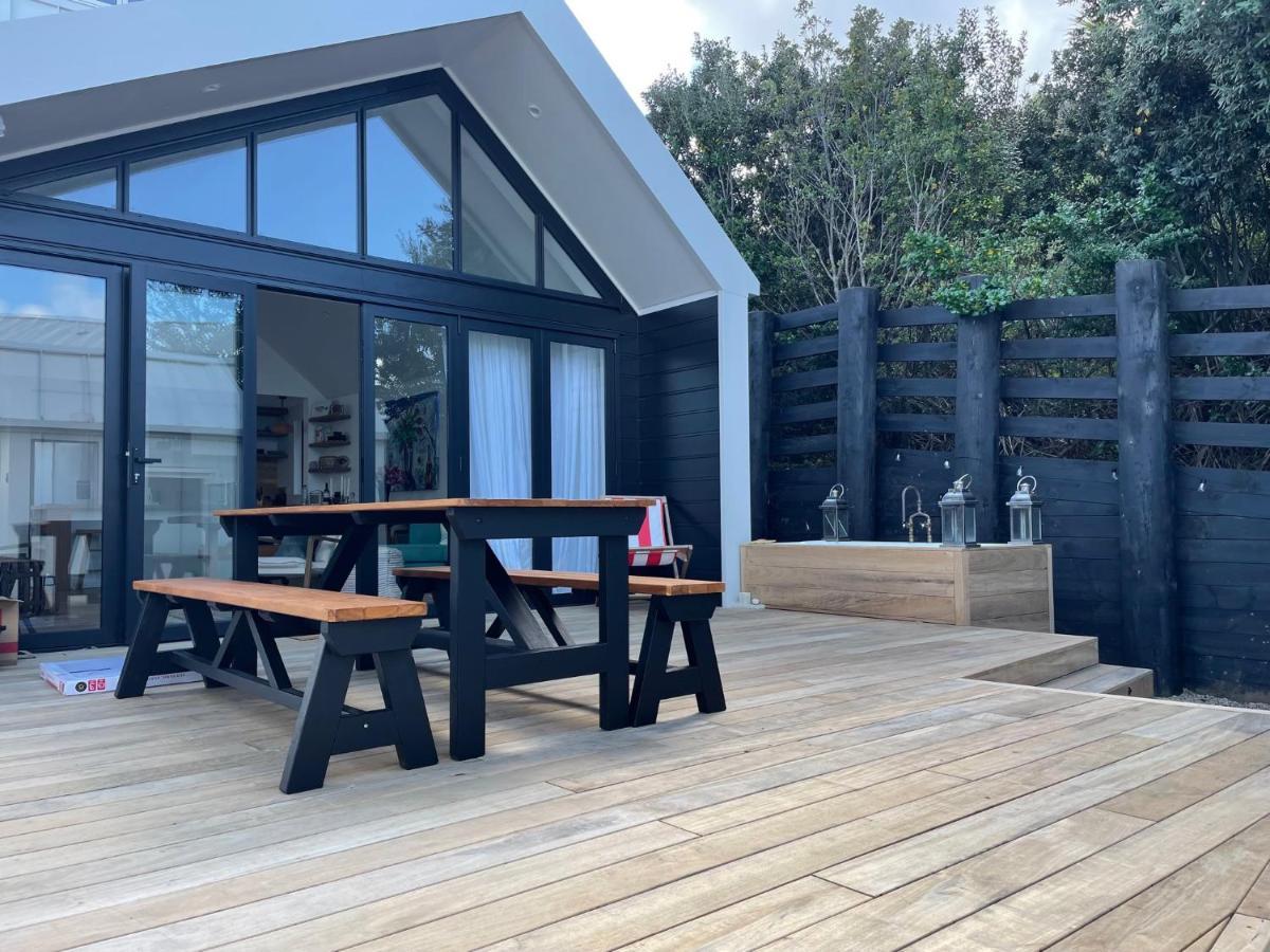 The Lighthouse - Boathouse Bay Villa Auckland Bagian luar foto